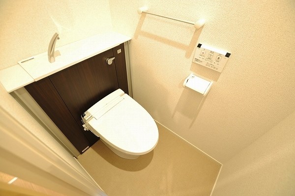 トイレ　★温水洗浄便座★