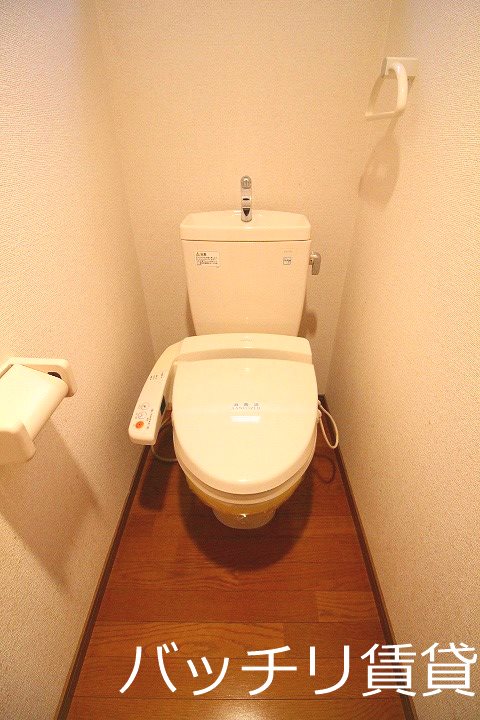 トイレ　画像は別部屋の為イメージ、現状を優先致します