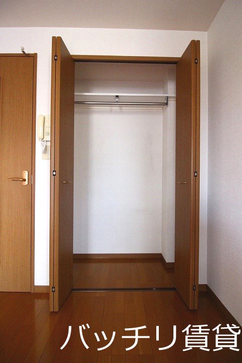 収納　画像は別部屋の為イメージ、現状を優先致します
