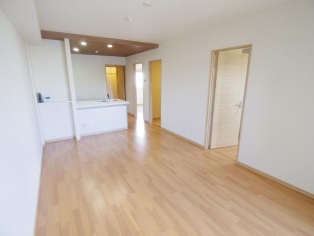 居室・リビング　ゆったり過ごせる居間です