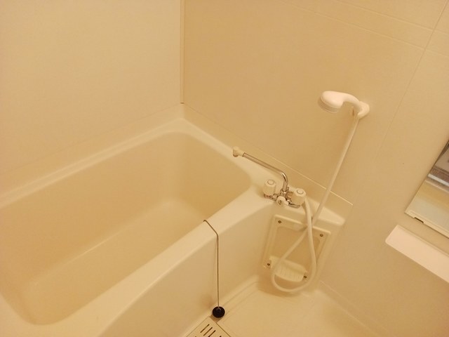 バス・シャワールーム　☆バストイレ別☆