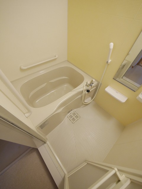 バス・シャワールーム　★洗い場スペースもしっかりとられたバスです★