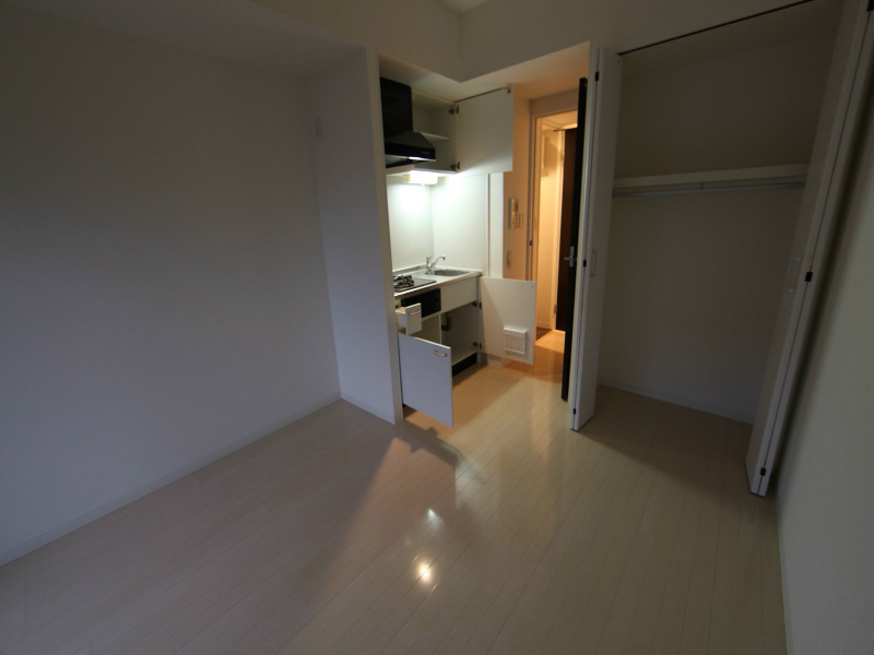 その他部屋・スペース　洋室7.4帖　クローゼット（収納充実してます）