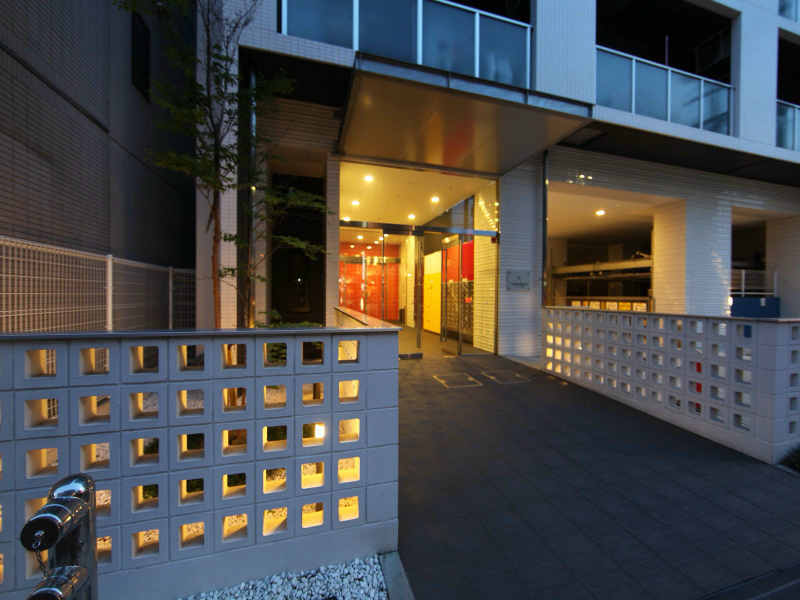 建物外観　防犯カメラ宅配ＢＯＸオートロック付ＴＶモニター付インターホン