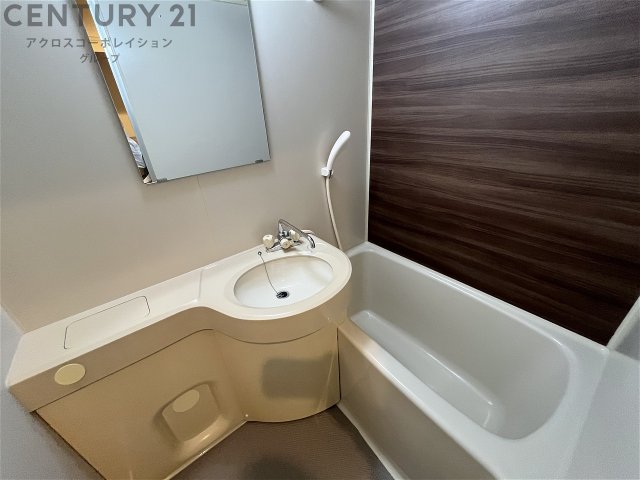 バス・シャワールーム　シンプルで機能的なユニットバスです！