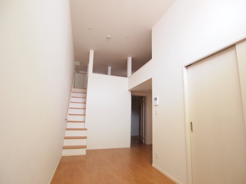 居室・リビング　※別号室写真の為、現況優先