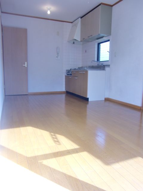 その他　ダイニングキッチンはアレンジのしやすい配置