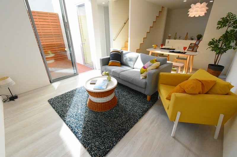 居室・リビング　16.8帖の広いLDK。