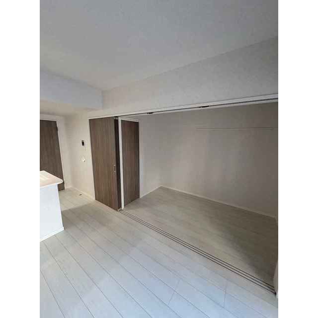 居室・リビング　エントランス