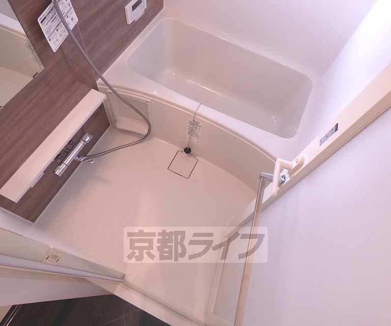 バス・シャワールーム　バスルームです。