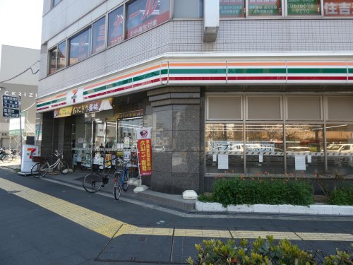 コンビニ　セブンイレブン 大阪浜口東3丁目店（コンビニ）まで208m