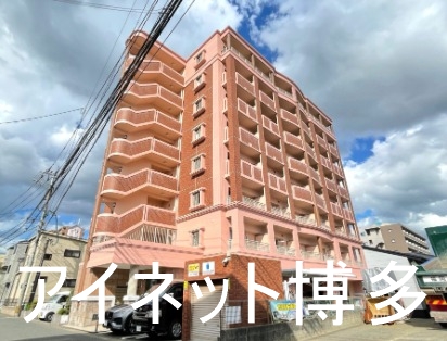 建物外観　東区の単身用マンションです
