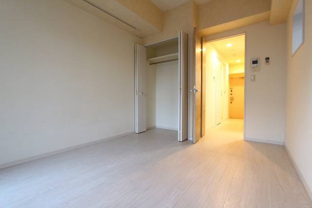 居室・リビング　明るいお部屋です