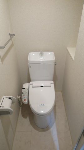 トイレ　清潔感のあるトイレです