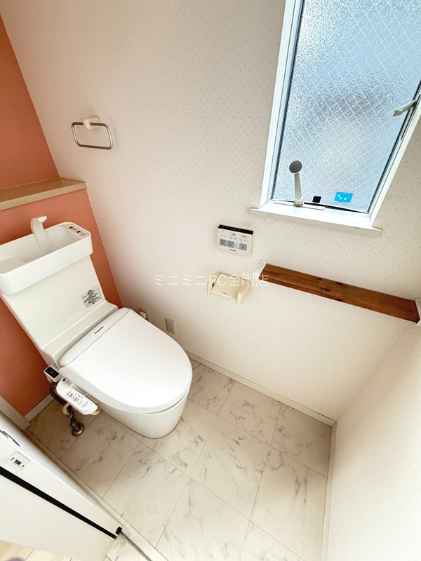 大阪狭山市狭山2丁目戸建のトイレ写真