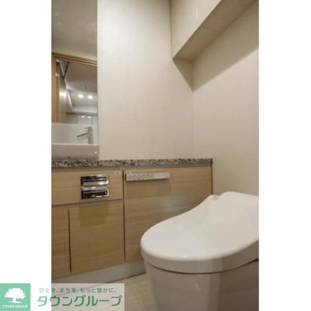トイレ　※写真は同タイプ住戸です。