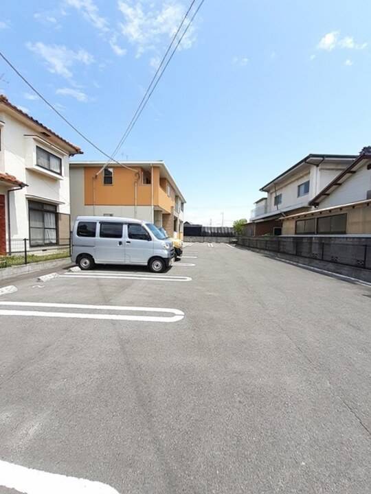駐車場　駐車場