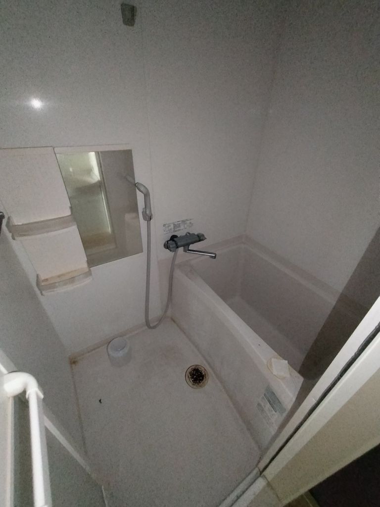 バス・シャワールーム　バス(別部屋参考写真)