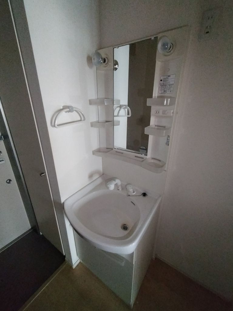 洗面設備　洗面(別部屋参考写真)