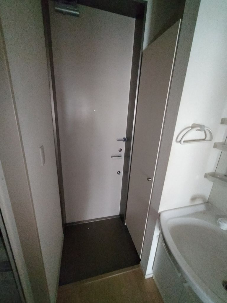 玄関　玄関(別部屋参考写真)