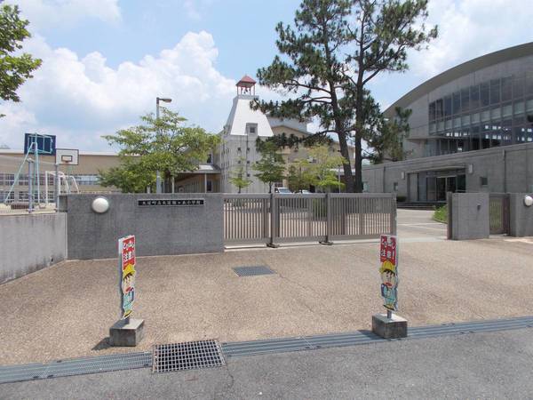 小学校　大淀町立大淀桜ヶ丘小学校（小学校）まで1700m