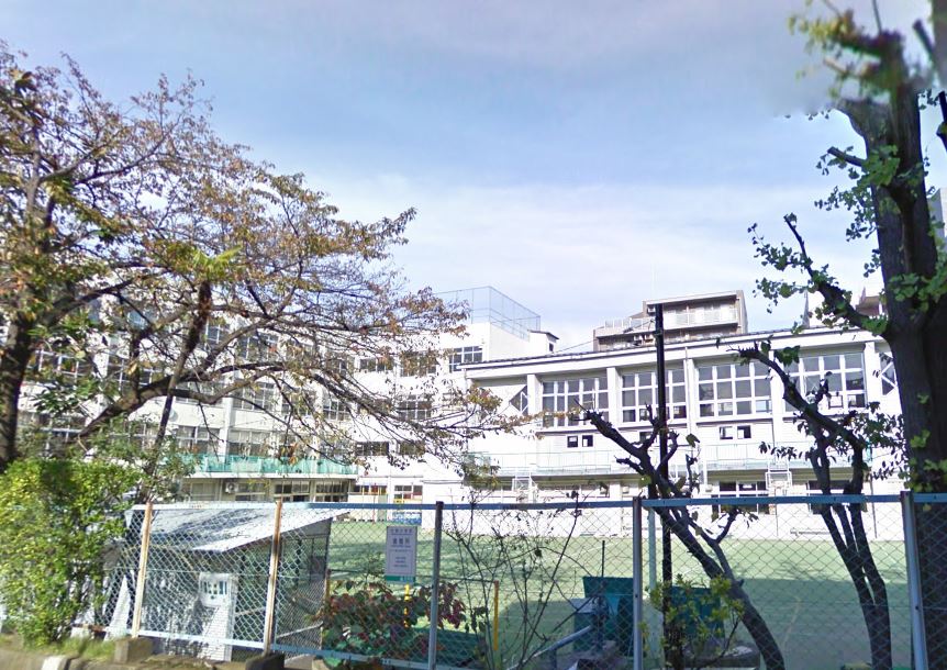 小学校　文京区立大塚小学校（小学校）まで306m