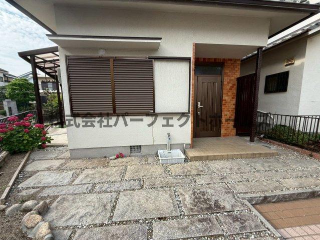エントランス　落ち着いたエントランスです