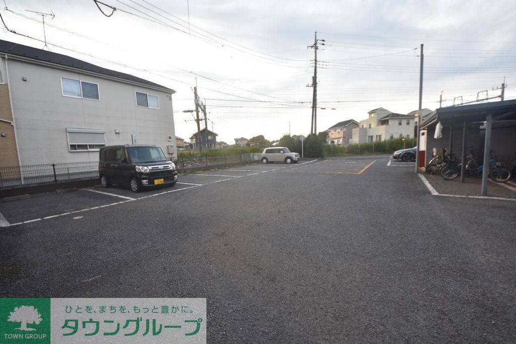 駐車場　駐車場