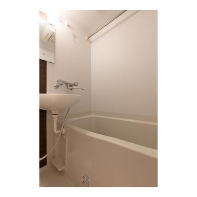 バス・シャワールーム　※写真は同タイプ住戸です。