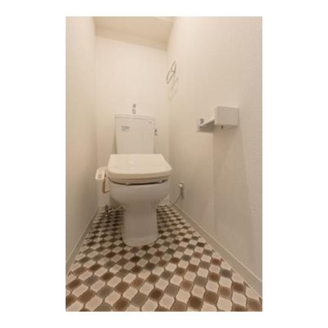 トイレ　※写真は同タイプ住戸です。