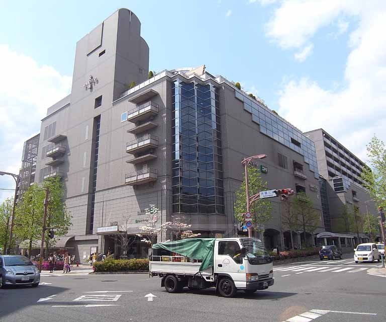 その他　専門店街ラクト（その他）まで300m