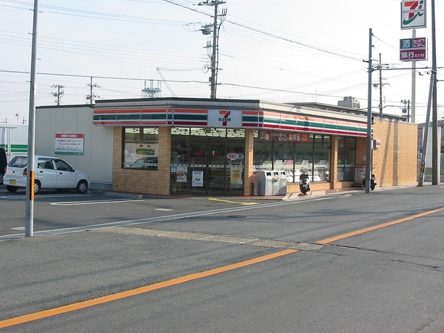 コンビニ　セブンイレブン枚方中宮山戸町店（コンビニ）まで303m