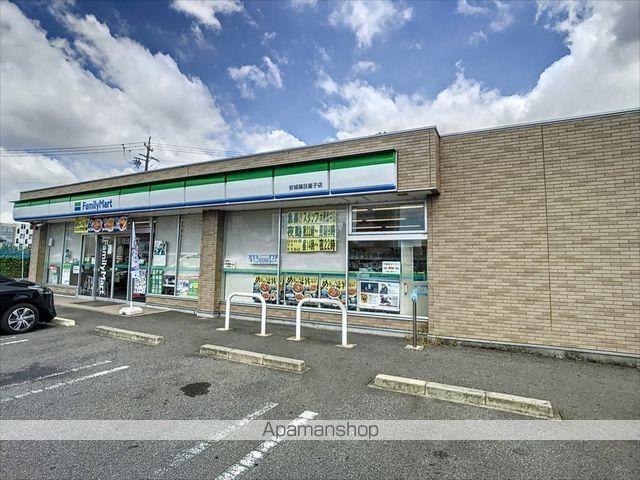 コンビニ　ファミリマート安城篠目童子店（コンビニ）まで830m