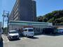 コンビニ　ファミリーマート 折尾堀川町店（コンビニ）まで1053m