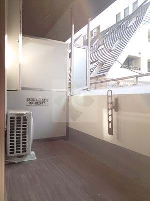 バルコニー　別部屋の参考写真となります
