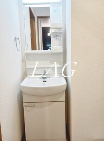 洗面設備　独立洗面台です。
