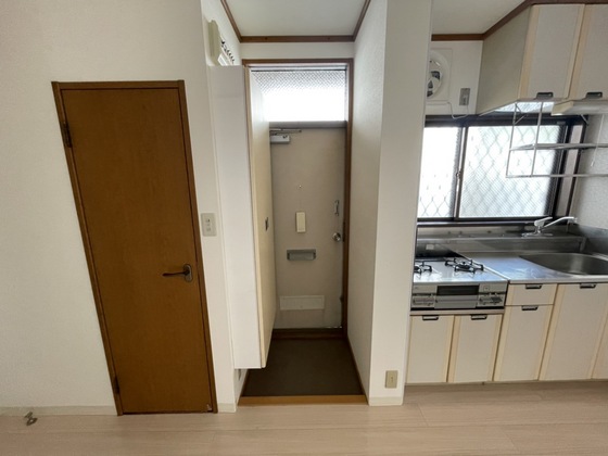 玄関　※別部屋の写真です