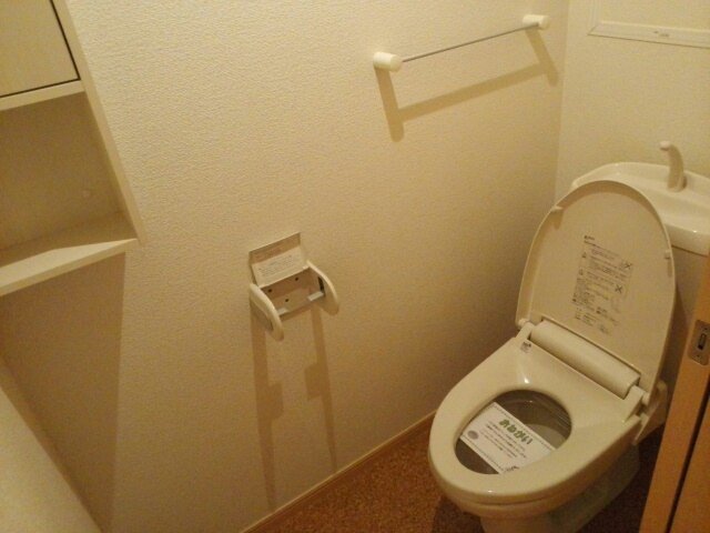 トイレ　コンパクトで使いやすいトイレです