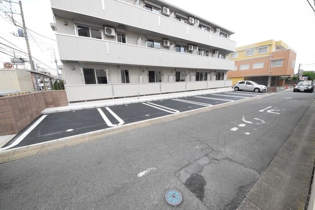 駐車場　敷地内駐車場