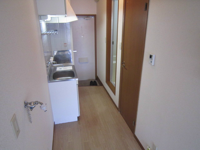 玄関　写真は同タイプ別部屋です。