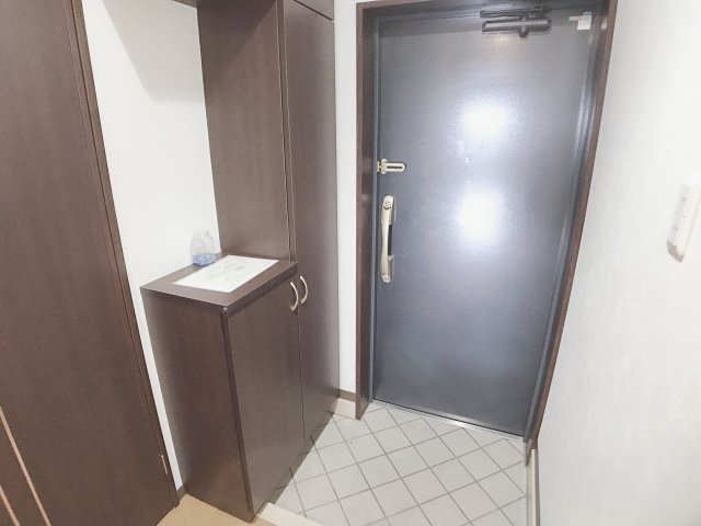 地下鉄名城線 瑞穂運動場東駅 徒歩2分 11階建 築18年の玄関写真