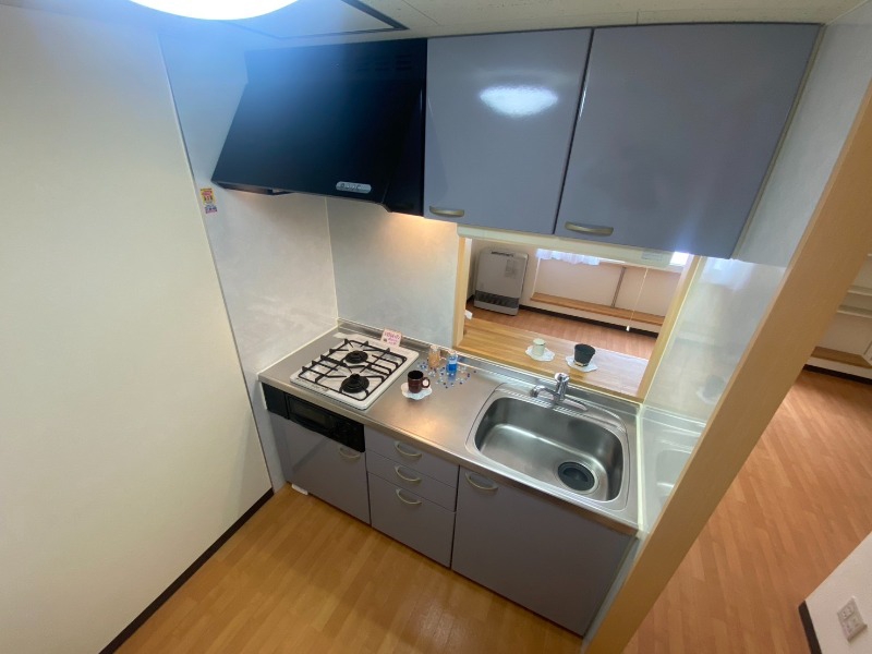 キッチン　こちらはキッチン。調理スペースもあり使いやすそうです。