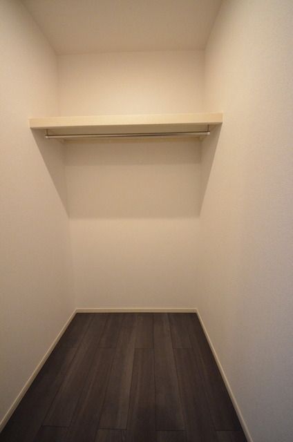 収納　☆収納も簡単なウォークインクローゼット☆