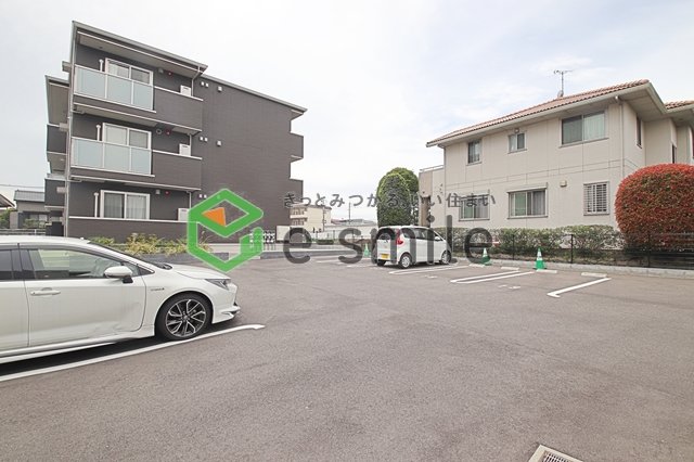 駐車場　駐車スペースもあります