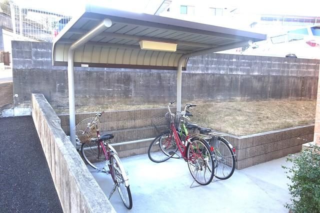 その他共有部分　★　屋根付き駐輪場で雨の日でも安心　★