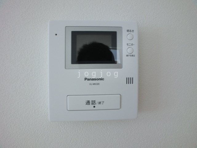 セキュリティ　モニター付きインターホンで来客確認も安心です！