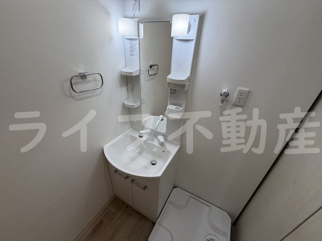 洗面設備　独立洗面化粧台付き