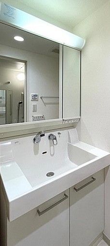 洗面設備　※別部屋参考写真※現況優先です