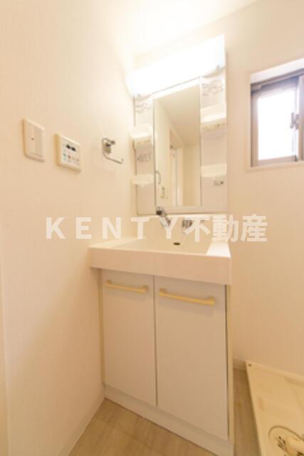 洗面設備　※写真は同タイプ住戸です。