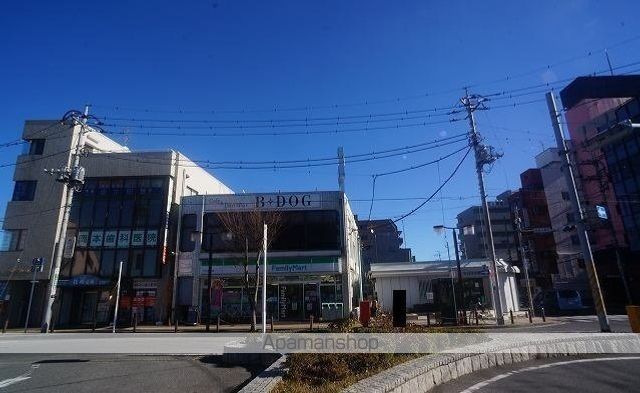 コンビニ　ファミリーマート（コンビニ）まで508m